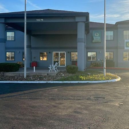 Quality Inn & Suites I-10 Near Fiesta Texas Сан-Антоніо Екстер'єр фото