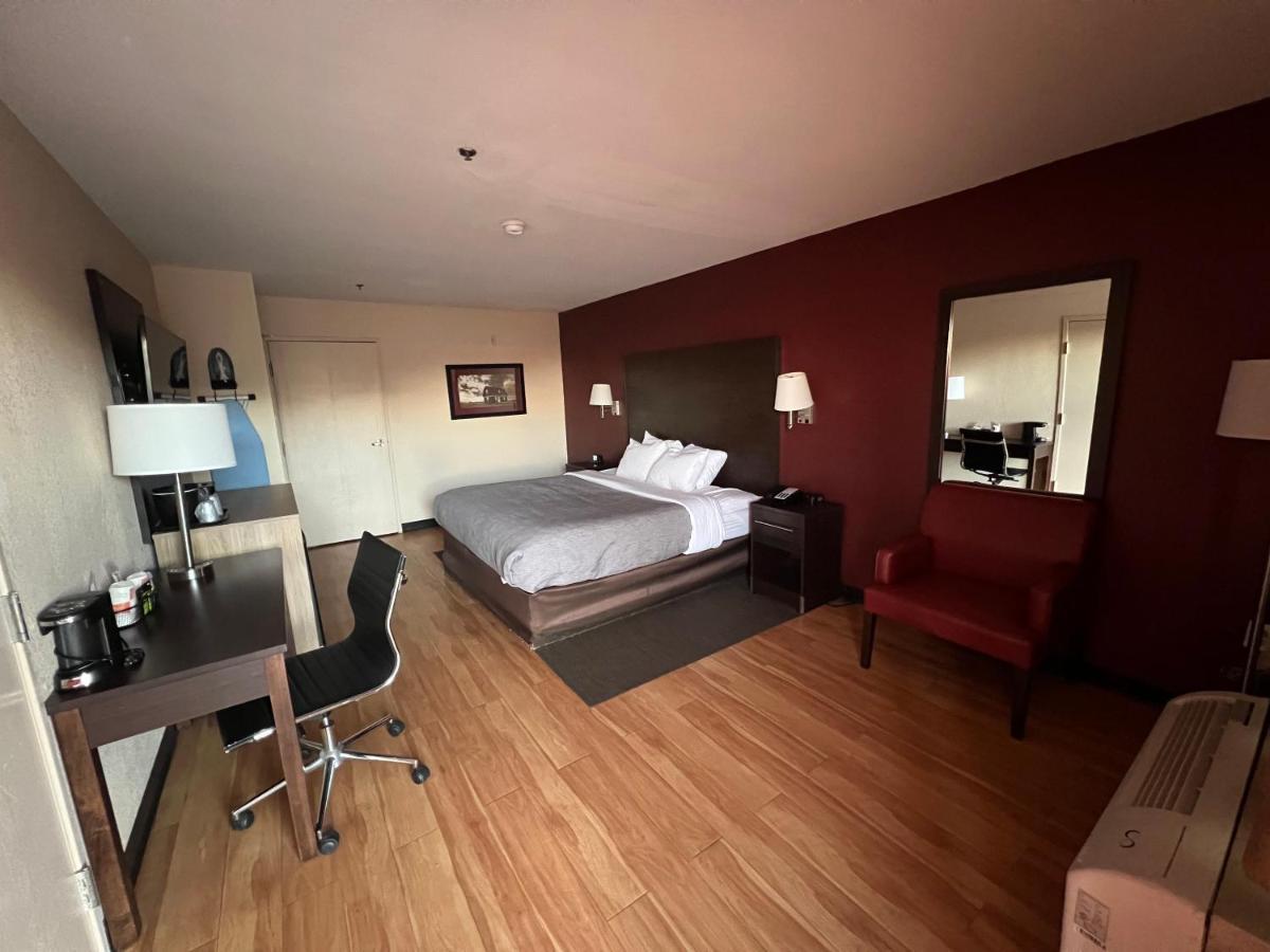 Quality Inn & Suites I-10 Near Fiesta Texas Сан-Антоніо Екстер'єр фото