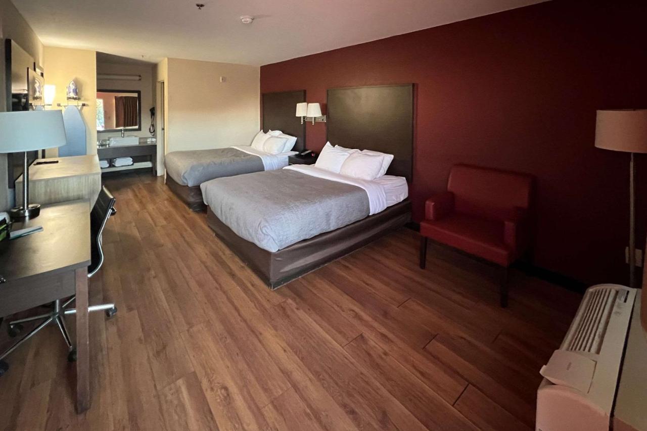Quality Inn & Suites I-10 Near Fiesta Texas Сан-Антоніо Екстер'єр фото