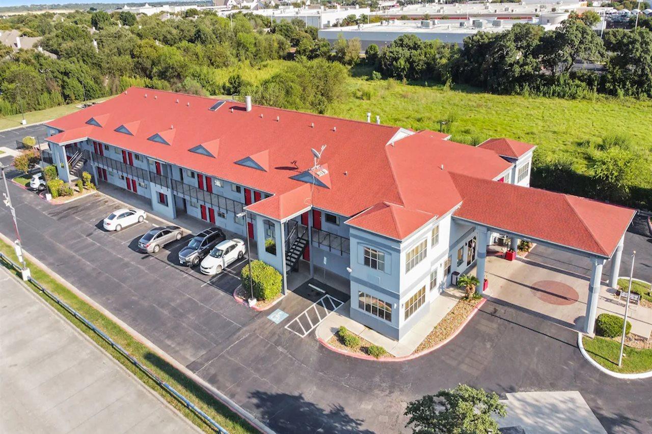 Quality Inn & Suites I-10 Near Fiesta Texas Сан-Антоніо Екстер'єр фото