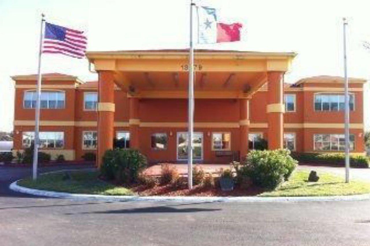 Quality Inn & Suites I-10 Near Fiesta Texas Сан-Антоніо Екстер'єр фото