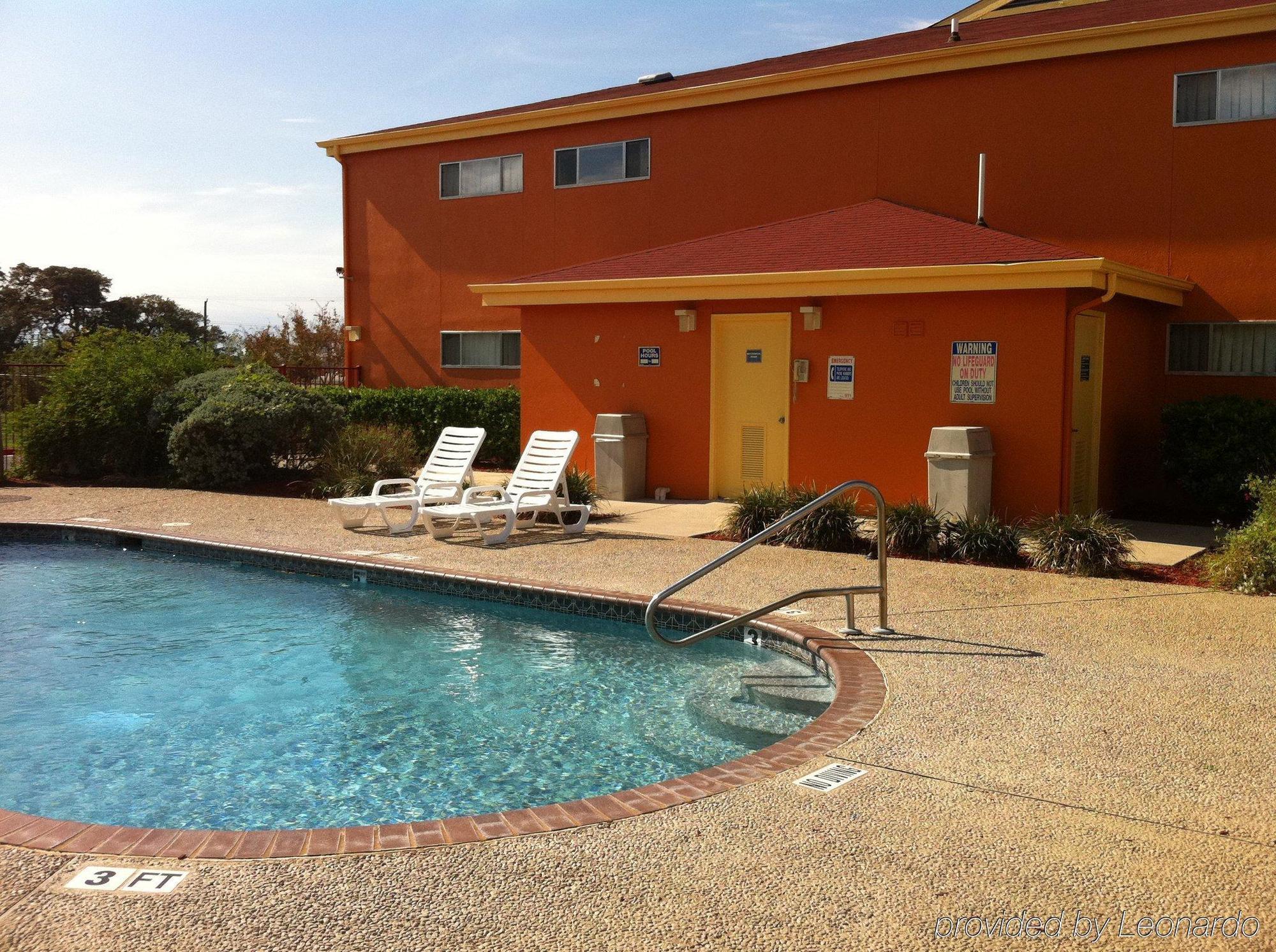 Quality Inn & Suites I-10 Near Fiesta Texas Сан-Антоніо Екстер'єр фото